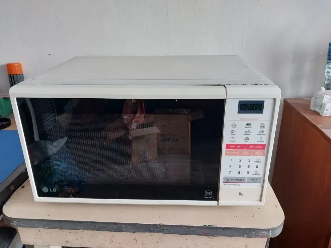 Micro-ondas LG usado