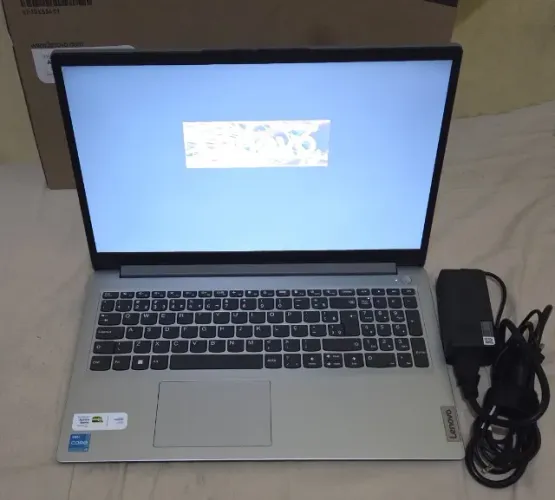 Notebook Lenovo 3i Core i3 4GB, SSD 256GB, Tela 15.6", Usado, Caixa, Nota, Garantia