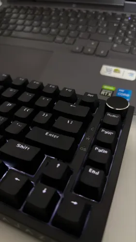 Teclado mecânico AJAZZ AK820