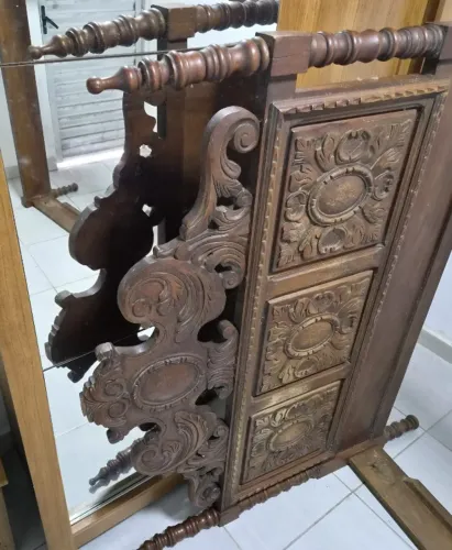 Cama madeira colonial