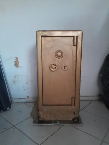 Cofre Antigo de Aço Fiel - Mecânico (Vintage / Comercial / Residencial)
