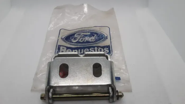 Dobradiça Da Tampa Traseira do Porta Malas Ford Escort SW 96 A 02 / Ford Mondeo SW 94 A 01