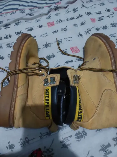 Bota Caterpillar Bege 41/42