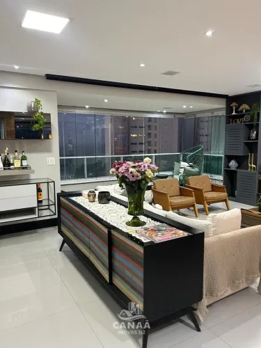 Vende-se Apartamento de Alto Padrão - 3 Suítes com Vista Mar - Andar Alto -217m²