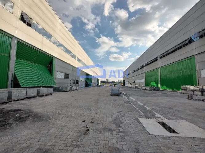 Galpão Logístico 3576 m² - 6 docas - Santo André - Av. dos Estados