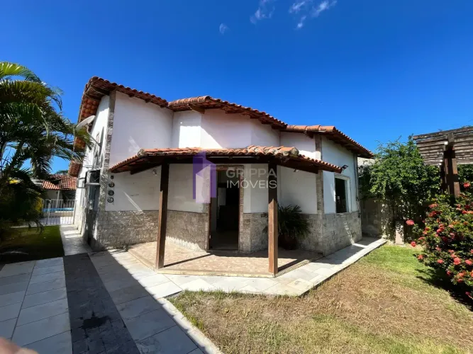 Casa linear com piscina à venda no Jardim Atlântico  Itaipuaçu