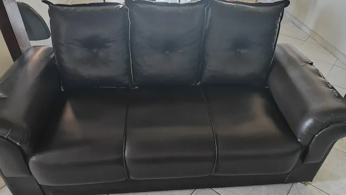 Sofá completo couro