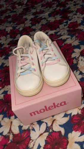 Vendo Tênis e bota de menina 