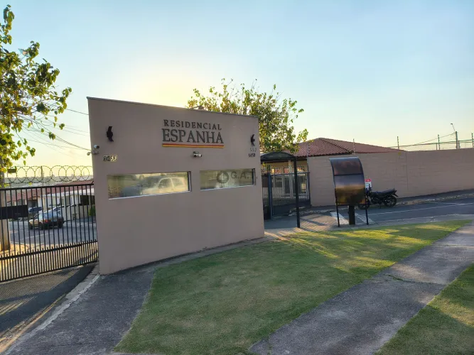 Casa em Condomínio à Venda em Sorocaba-SP, Parque Vitória Régia 2 Quartos, 2 Salas, 2 Banh