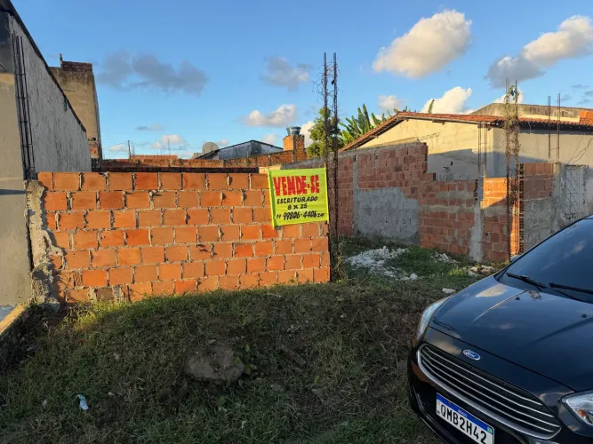 Terreno no  parque São José em frente ao posto de saúde 