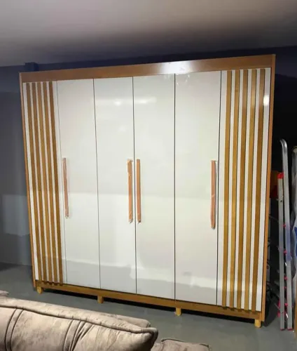 Guarda roupa casal ripado em MDF granada novo a pronta entrega