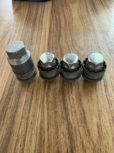 Parafuso Porca Trava Antifurto - Chave 21 - rosca M12X1,5
