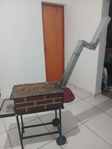 Fogão a lenha usado