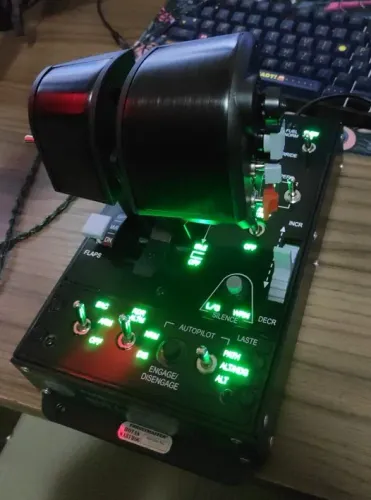 Manche Para Simulador de Voo THRUSTMASTER HOTAS WARTHOG (C/ Manete, Lacrado)