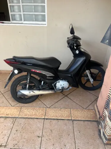 Biz 125 ex 2014 vendo ou troco.