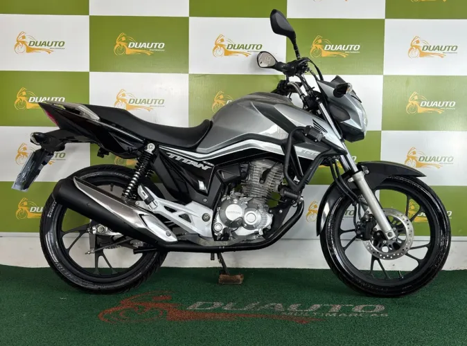 Honda CG 160 TITAN 2019 APENAS 30.000KM REVISADA JÁ COM PROTETOR DE MOTOR E CARENAGEM