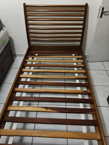 Cama solteiro madeira maciça