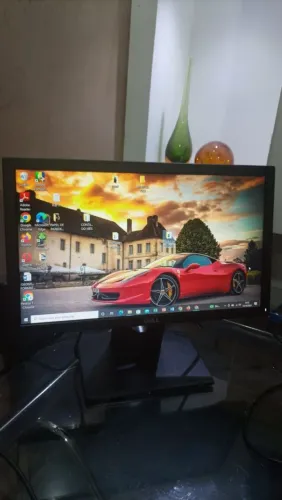 Monitor DELL 19 polegadas com adaptador HDMI. Parcelo no cartão 