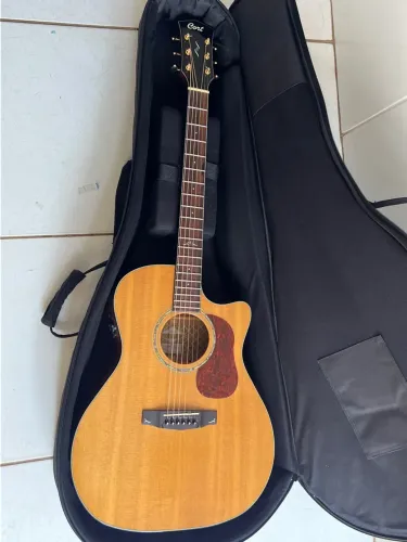 Violão cort top de linha ,barato