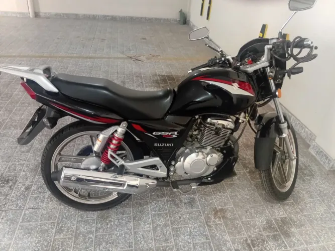 Suzuki 125cc GSR ano 2016