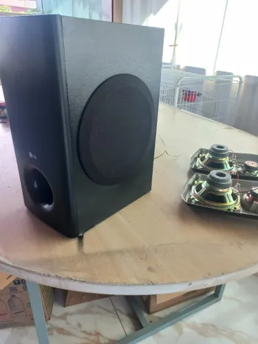 Subwoofer LG
