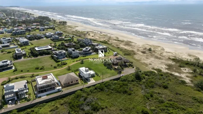 Terreno em condomínio a beira mar na praia da Itapeva em Torres/RS