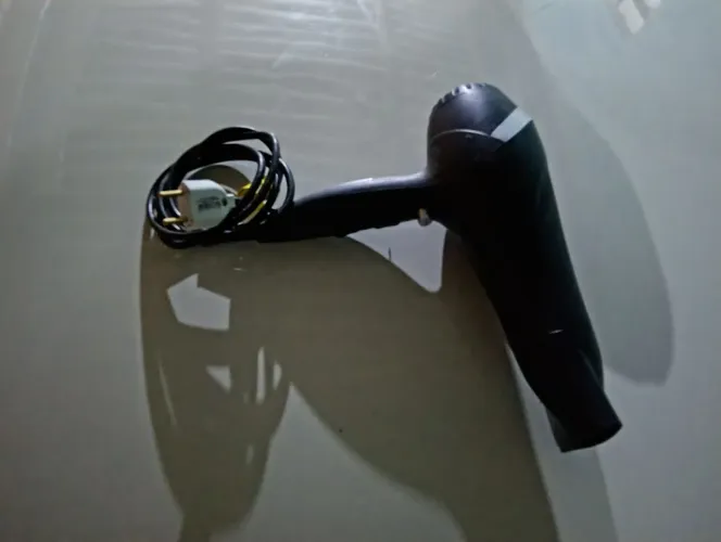 Secador de cabelo Britânia Semi-novo 110V