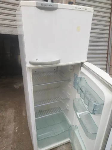 Geladeira Electrolux Frost Free duplex completa vendo e te Entrego!