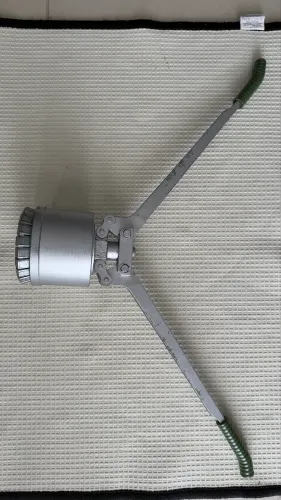 Lacradeira para tambor metálico de 200 kg