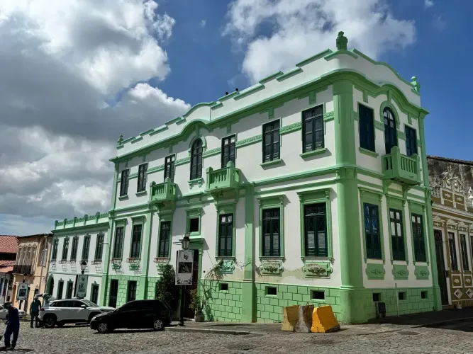 Imóvel para venda tem 840 metros quadrados com 8 quartos em Santo Antônio - Salvador - BA