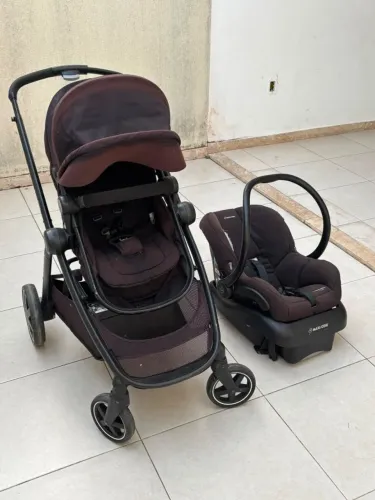 Carrinho de Bebê Maxi-Cosi + Bebê Conforto - Completo e Conservado