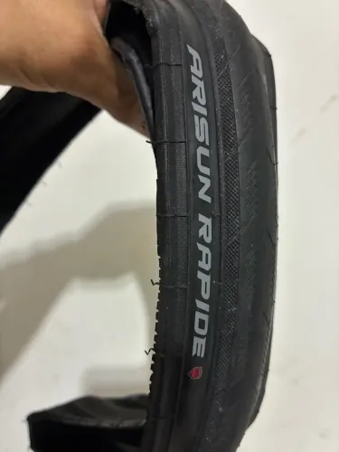Par de pneus aro 700x25 road bike