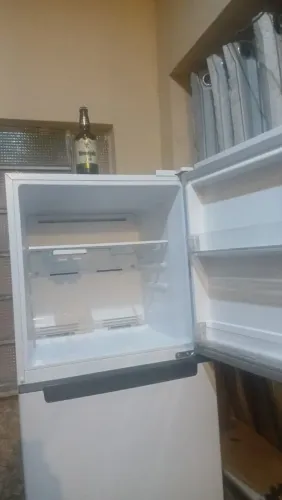 Vendo geladeira Midia frost free e uma máquina centrífugadora Electrolux 11 Kl