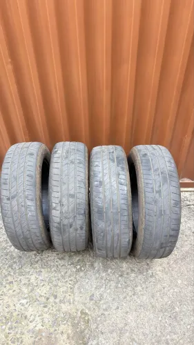 Vendo pneus 15 continental 185/65/15