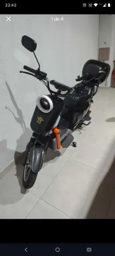 Scooter elétrica Angie AG08
