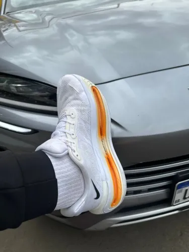 Nike Vomero Premium