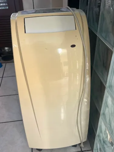 VENDO OU TROCO AR CONDICIONADO PORTÁTIL DE 12 MIL BTUS