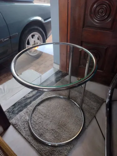 Mesa cromada