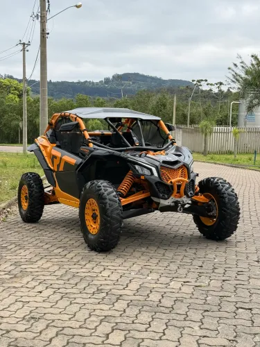 UTV Can-Am Maverick X3 X RC Turbo RR 195Hp, ano 2020