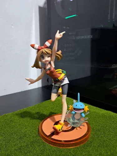 Action Figure Pokémon - May & Mudkip 20cm