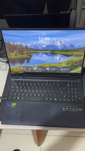 Acer Predator Helios Neo 16 i9 RTX 4070 32GB SSD 1TB 240Hz Estado de Novo