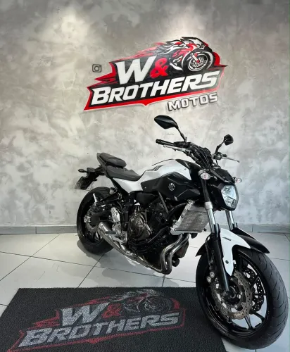 YAMAHA MT 07 2018  baixa km 