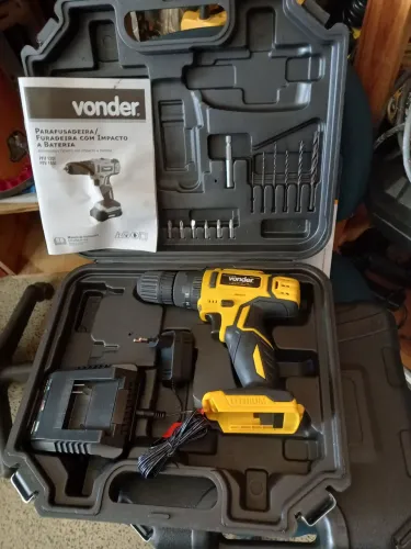 Parafusadeira c/Martelete vonder 12V c/ bateria em carga profunda
