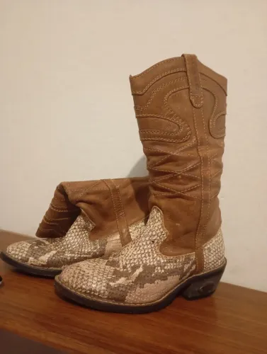 Bota infantil de couro legítimo