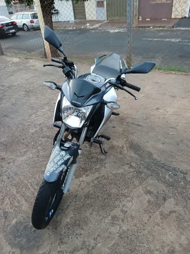 Titan conservada