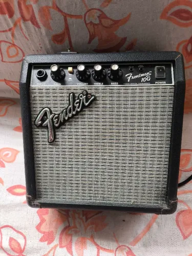 Cubo fender frontman g10
