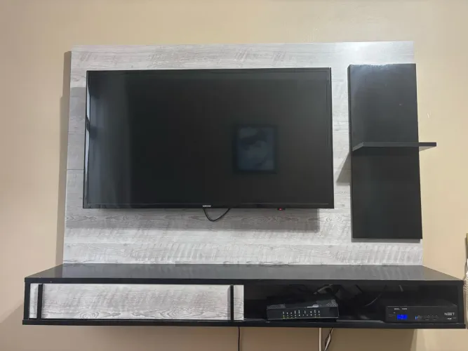 Painel de TV de até 45 polegadas