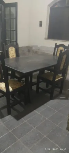 Mesa de jantar com 4 cadeiras madeira de lei 