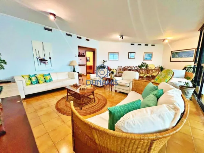 Apartamento à Venda em Jardim Astúrias, Guarujá - SP