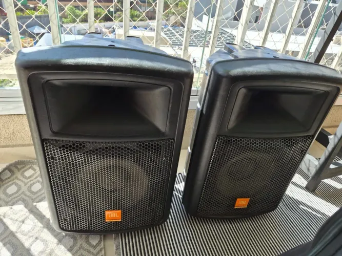 02 JBL Ativas JS101A 12 POL